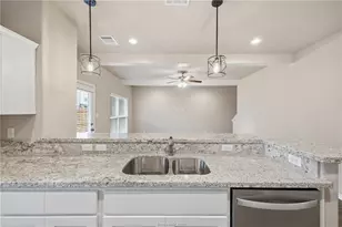 536 Momma Bear Dr, College Station, TX 77845 - Photo 9
