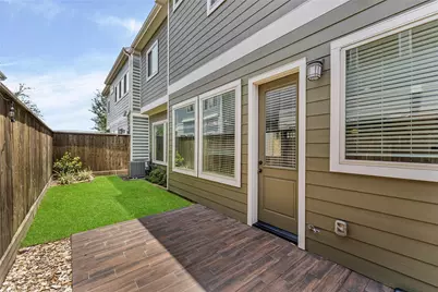 8910 Highgate Lane, Houston, TX 77080 - Photo 25