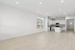 6710 Alejandro Pl, Baytown, TX 77523 - Photo 13