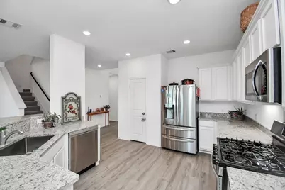 732 Willow Harbor Lane, La Marque, TX 77568 - Photo 9