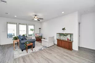 732 Willow Harbor Ln, La Marque, TX 77568 - Photo 13