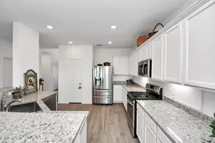 732 Willow Harbor Ln, La Marque, TX 77568 - Photo 7