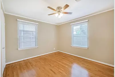 4613 Braeburn Drive, Bellaire, TX 77401 - Photo 23