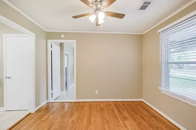 4613 Braeburn Drive, Bellaire, TX 77401 - Photo 11