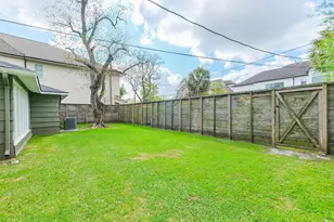 4613 Braeburn Dr, Bellaire, TX 77401 - Photo 5