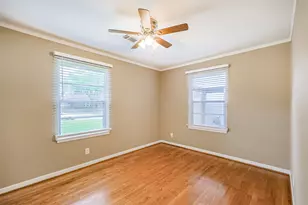 4613 Braeburn Dr, Bellaire, TX 77401 - Photo 19