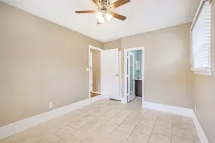 4613 Braeburn Dr, Bellaire, TX 77401 - Photo 15