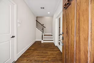 2415 Beall St, Houston, TX 77008 - Photo 3