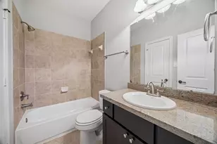 2415 Beall St, Houston, TX 77008 - Photo 15