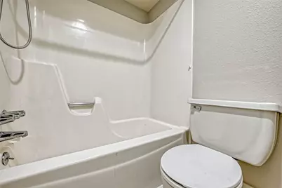 14690 Perthshire Road #A, Houston, TX 77079 - Photo 33