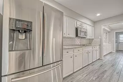 14690 Perthshire Road #A, Houston, TX 77079 - Photo 13