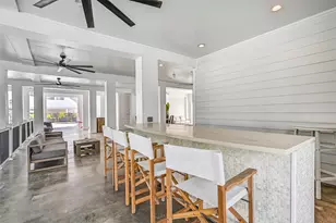 1614 Castaway St, Tiki Island, TX 77554 - Photo 9