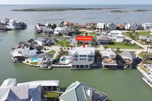 1614 Castaway St, Tiki Island, TX 77554 - Photo 1