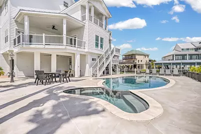 1614 Castaway Street, Tiki Island, TX 77554 - Photo 5