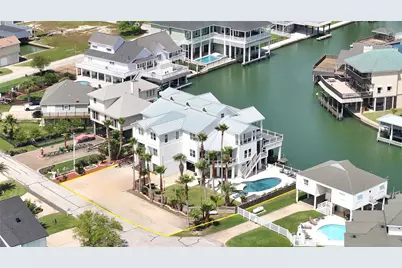 1614 Castaway Street, Tiki Island, TX 77554 - Photo 3