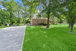 21 Panorama Dr, Conroe, TX 77304 - Photo 3