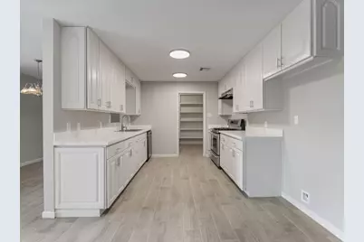 1620 Baylor, Bay City, TX 77414 - Photo 7