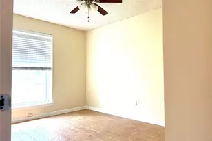 11703 Seawood Dr, Houston, TX 77089 - Photo 9