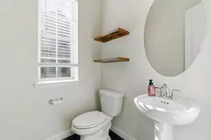 1413 Adell Rose Ln, Houston, TX 77043 - Photo 15