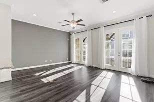 1413 Adell Rose Ln, Houston, TX 77043 - Photo 11