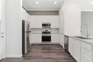 1413 Adell Rose Ln, Houston, TX 77043 - Photo 9