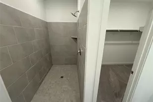 13216 Harbor Pt Dr, Texas City, TX 77568 - Photo 19