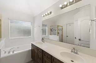 2412 Hidden Creek Dr, Pearland, TX 77581 - Photo 25