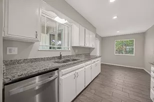 1715 Ramada Dr, Houston, TX 77062 - Photo 13