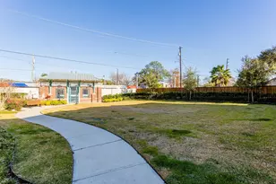 206 Fulton Station Dr, Houston, TX 77009 - Photo 17