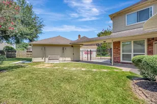 16827 Whitewater Falls Ct, Pasadena, TX 77059 - Photo 3