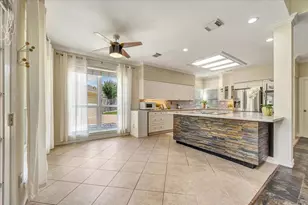 16827 Whitewater Falls Ct, Pasadena, TX 77059 - Photo 19