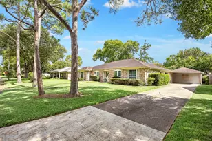 10907 Overbrook Ln, Houston, TX 77042 - Photo 29
