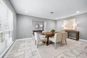 10907 Overbrook Ln, Houston, TX 77042 - Photo 11