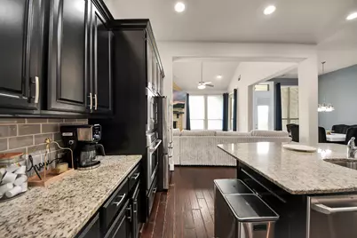 4811 Applewood Crest Lane, Rosharon, TX 77583 - Photo 9