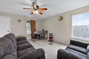 9627 Alex Springs Lane, Houston, TX 77044 - Photo 19