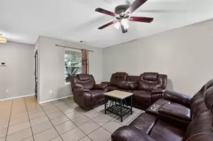 9627 Alex Springs Lane, Houston, TX 77044 - Photo 7