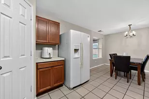 9627 Alex Springs Lane, Houston, TX 77044 - Photo 11
