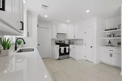 5221 Libbey Lane, Houston, TX 77092 - Photo 9