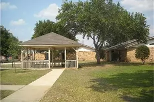 100 Betty Jean Dr, Floresville, TX 78114 - Photo 3