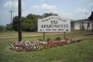 100 Betty Jean Dr, Floresville, TX 78114 - Photo 5