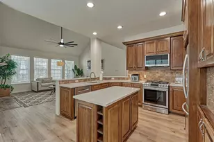 10 E Sterling Pond Cir, The Woodlands, TX 77382 - Photo 23