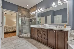 10 E Sterling Pond Cir, The Woodlands, TX 77382 - Photo 33