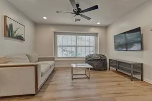 10 E Sterling Pond Cir, The Woodlands, TX 77382 - Photo 41