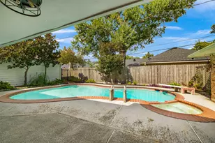 4907 Golf Dr, Houston, TX 77018 - Photo 41