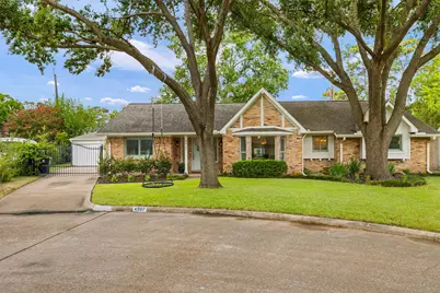 4907 Golf Drive, Houston, TX 77018 - Photo 1