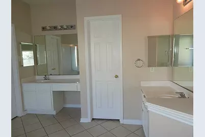 15127 Brookwood Bridge Lane, Sugar Land, TX 77498 - Photo 17