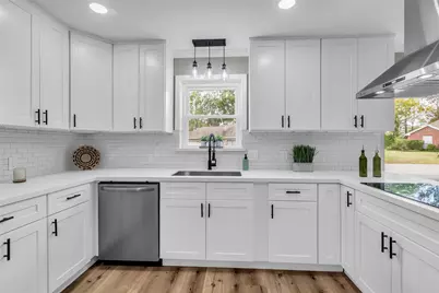 3518 Shore Shadows Drive, Crosby, TX 77532 - Photo 9