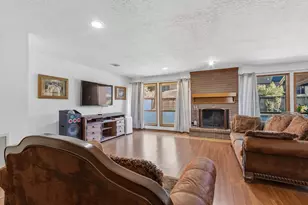 6723 Ashmore Dr, Houston, TX 77069 - Photo 25