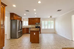 5666 Willers Way, Houston, TX 77056 - Photo 7