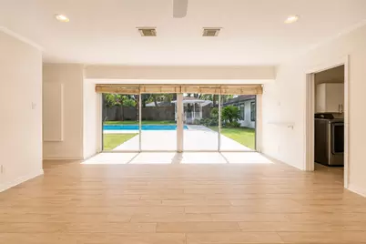 5666 Willers Way, Houston, TX 77056 - Photo 9